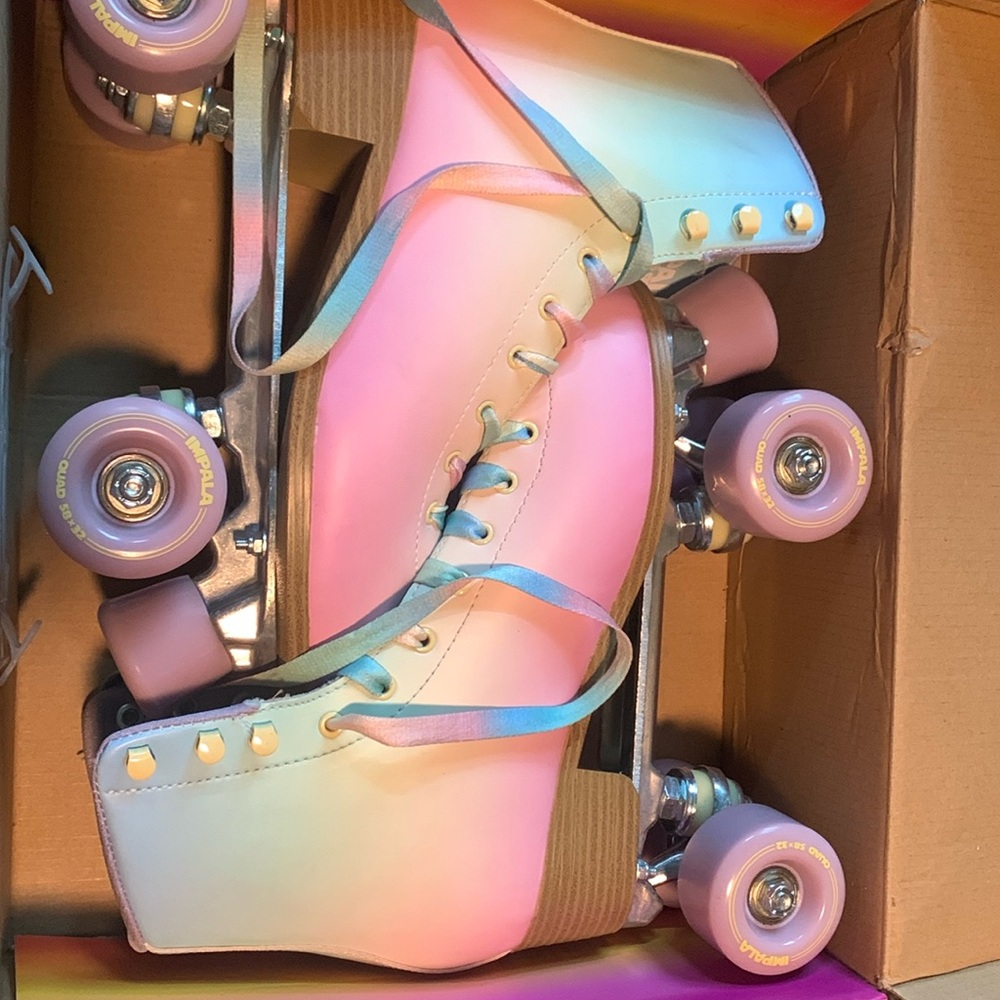 Impala pastel fade roller skates